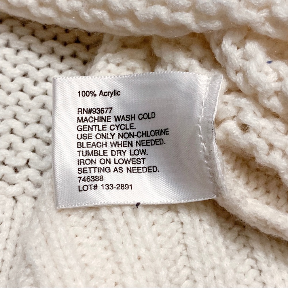 Off-the-shoulder Sweater - Picture 7 of 8